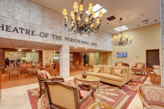 Building Photo - 7076 Huntington Ln