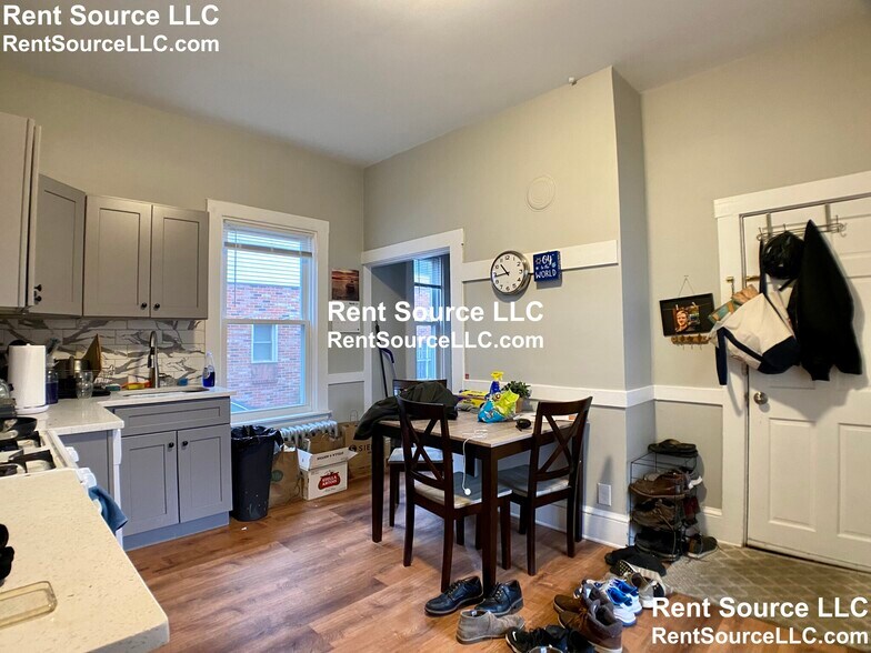 Building Photo - 271 Highland Ave
