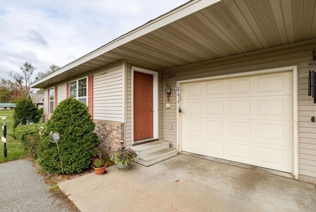 Building Photo - 6305/6307 Teagan Lane