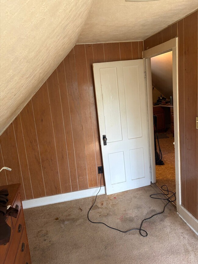 Building Photo - 636 Enders Ave