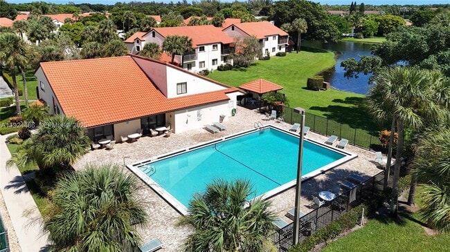 Building Photo - 20 Vía De Casas Sur