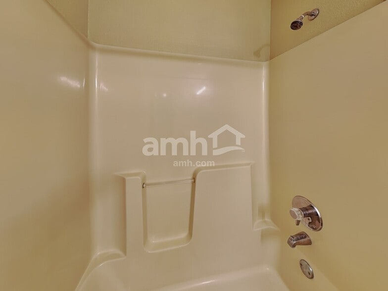 Building Photo - 1002 Leland St