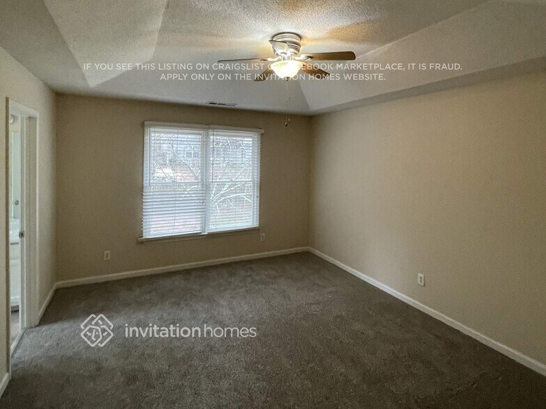 Building Photo - 560 Heathgate Dr SW
