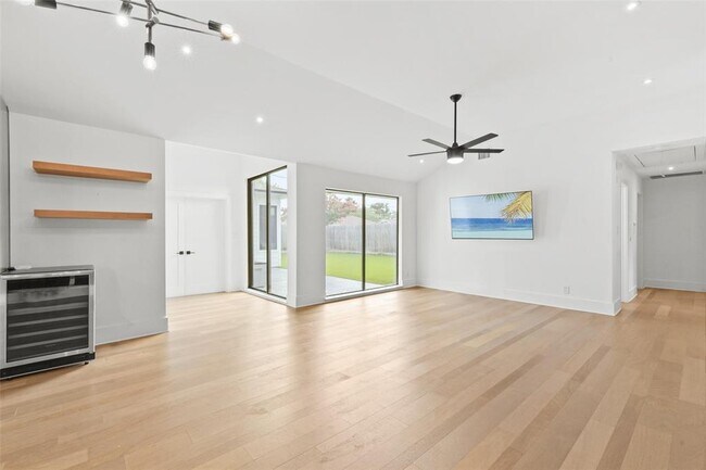 Building Photo - 2703 Tannehill Dr