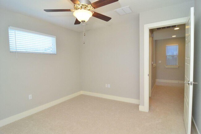 Building Photo - 2921 Bond Dr