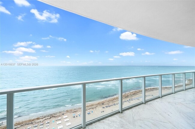Building Photo - 3951 S Ocean Dr