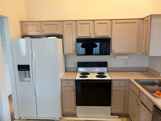 Building Photo - 55+ 2 Bed 2 bath home!