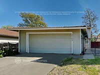 Building Photo - 2165 Cedarbrook Dr