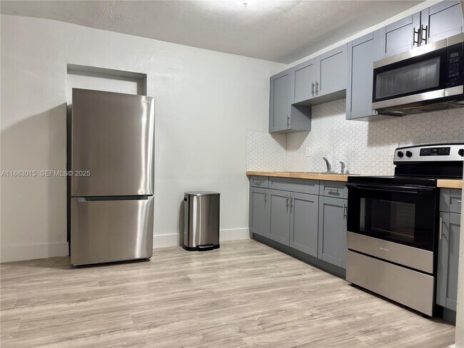 Building Photo - 729 NW 114th St