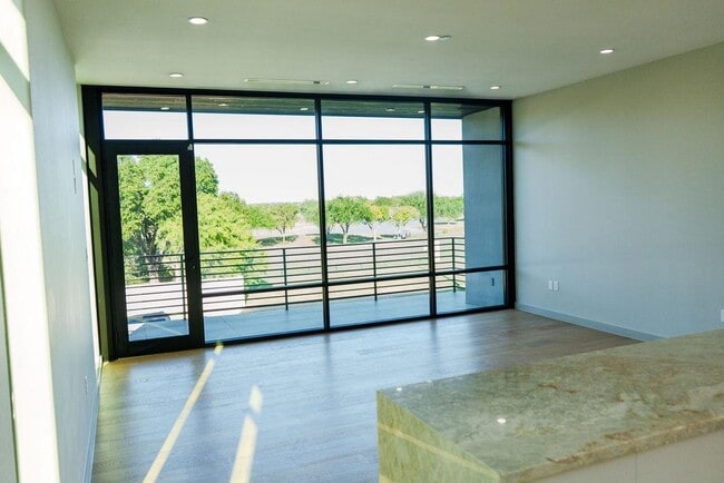 Building Photo - 8120 Stillmeadow Ct