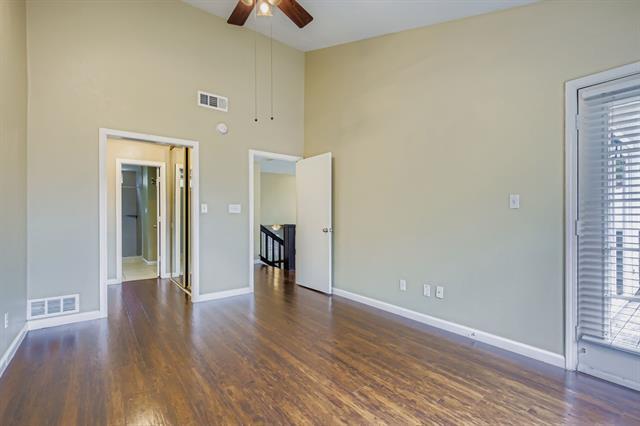 Building Photo - 3323 Augusta Blvd