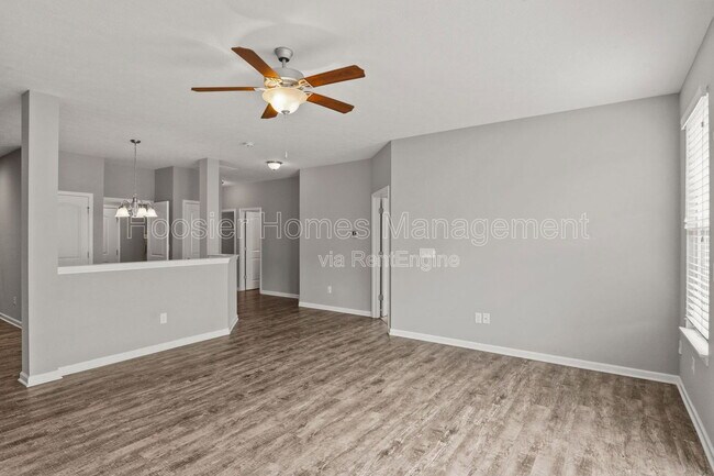 Building Photo - 556 Dylan Dr