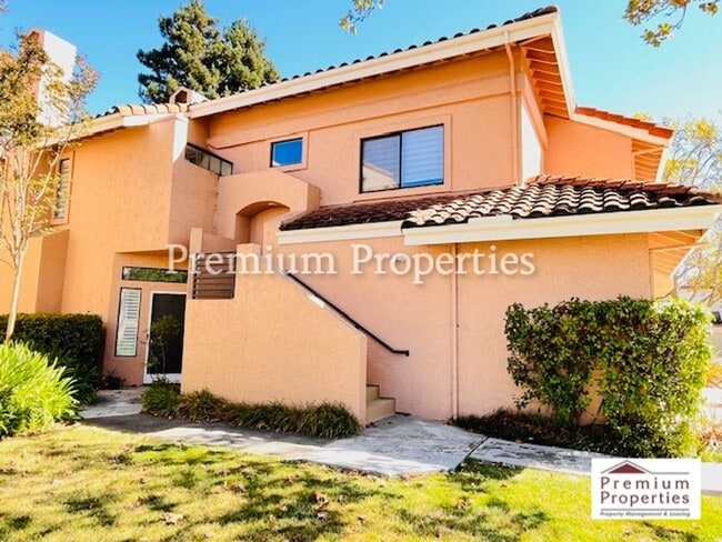 Building Photo - Beautiful 2BD/2BA Condo Unit in the Gated Community of Lakemont at Canyon Lakes- San Ramon