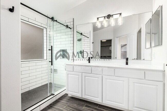 Building Photo - 3284 W Five Mile Peak Dr