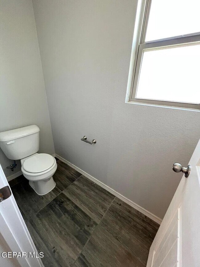 Building Photo - 15120 Method Ave