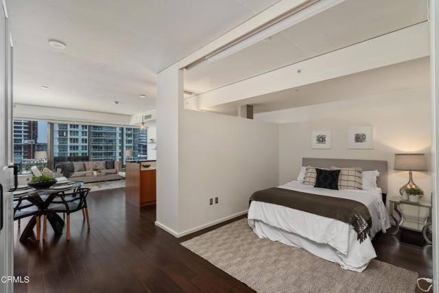 Building Photo - 1155 S Grand Ave