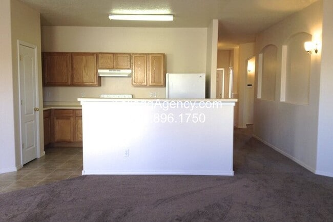 Building Photo - COMING SOON - 3 Bedroom in Cabezon Subdivi...