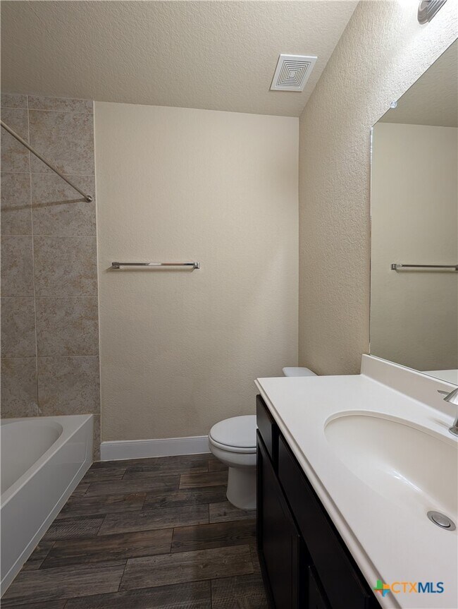 Building Photo - 1227 FM306