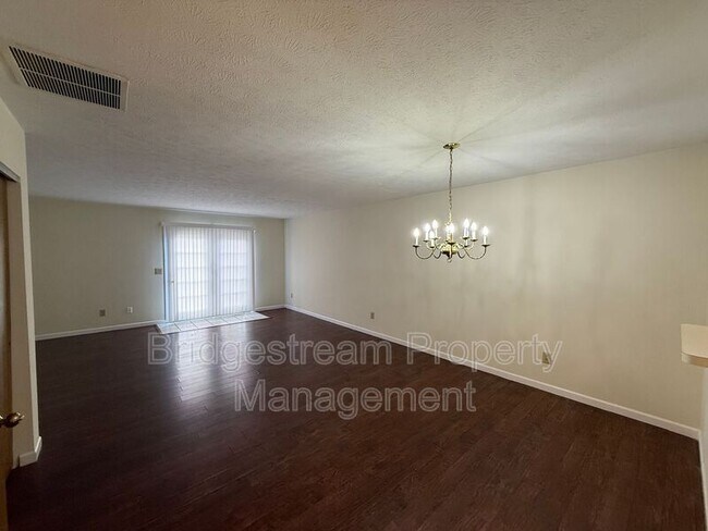 Building Photo - 4583 Burchdale St