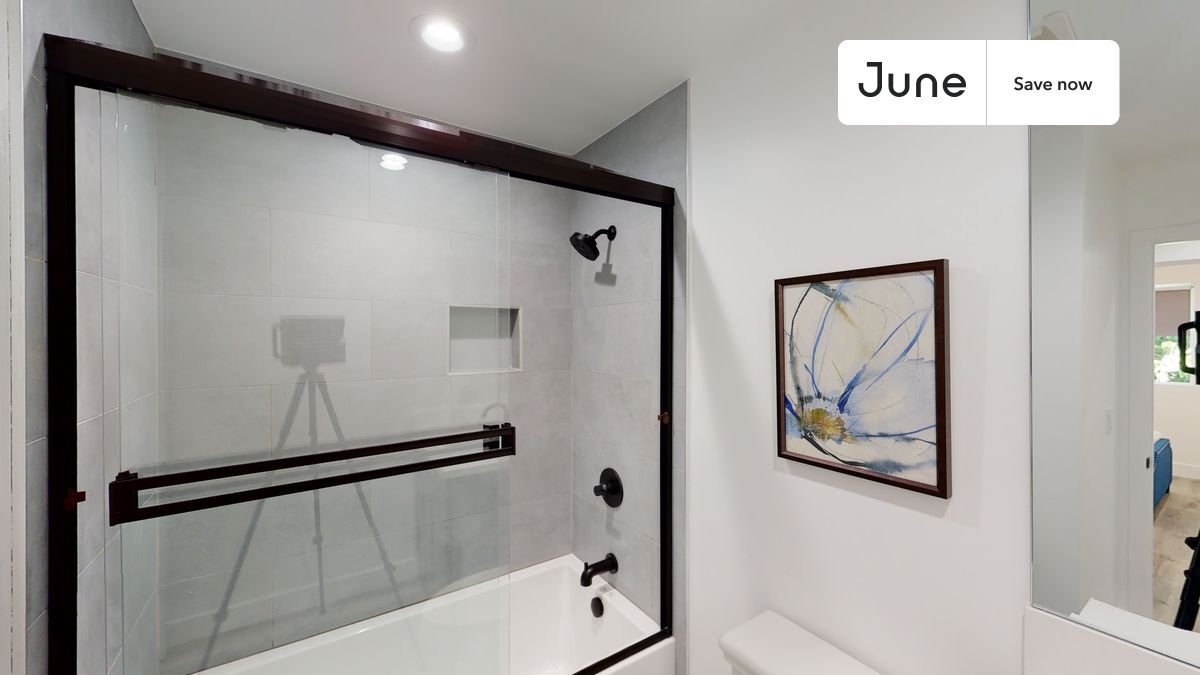 Building Photo - 564312 Auckland Ave