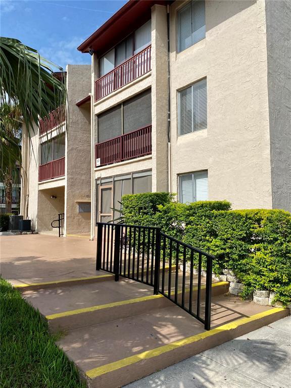 Building Photo - 8602 Huron Ct