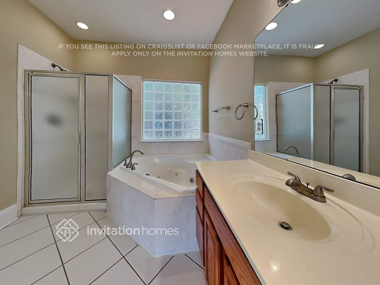 Building Photo - 9014 Sandpiper Dr