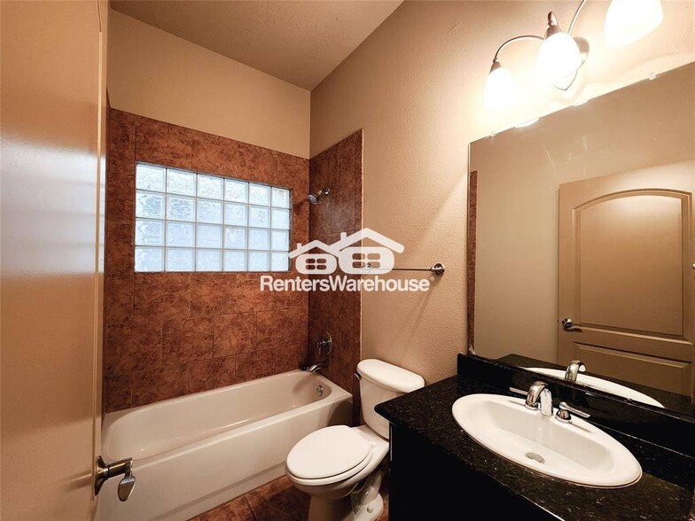 Building Photo - 910 McKinney Park Ln