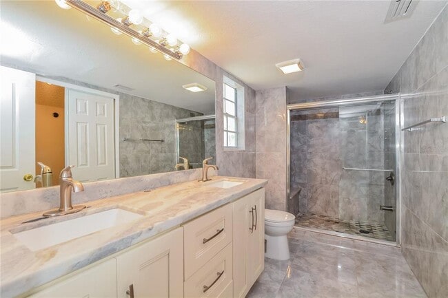 Building Photo - 309 Tiburon Ct