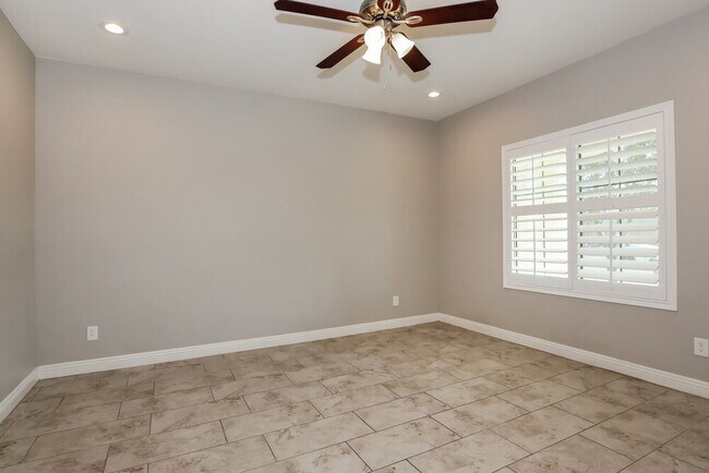 Building Photo - 11124 E Tupelo Ave