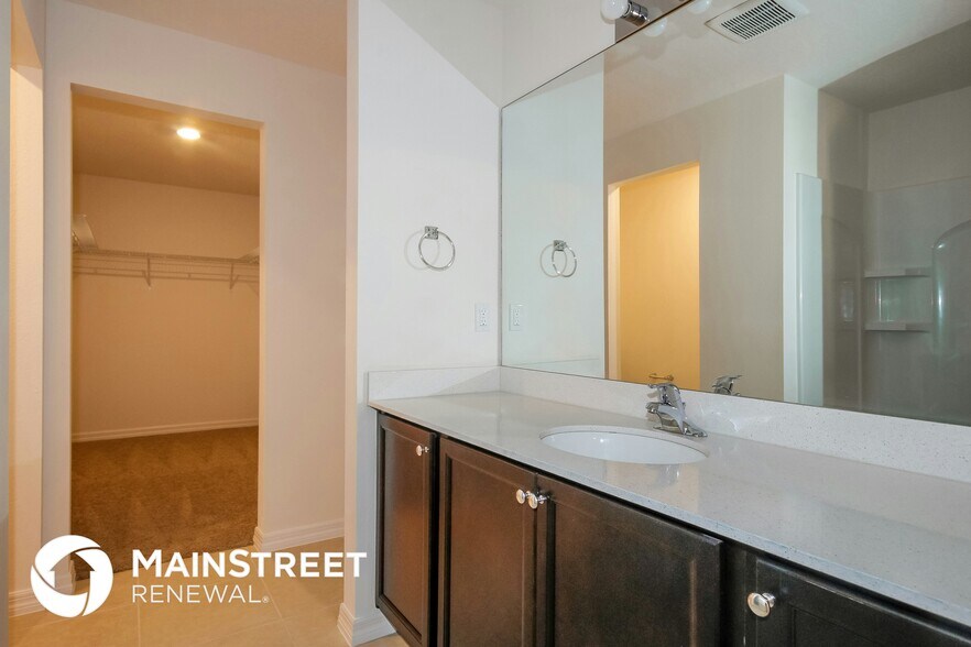 Building Photo - 2423 Caspian Dr