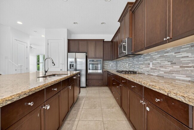 Building Photo - 4029 Faraday Wy