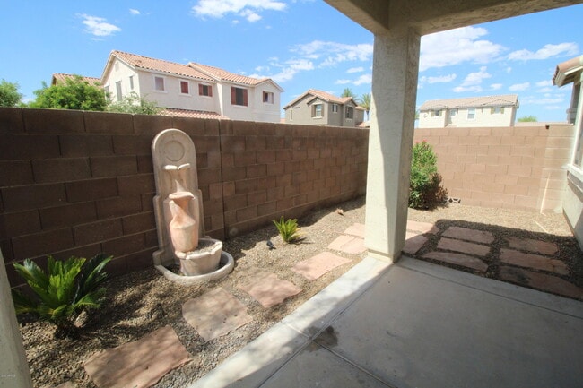 Building Photo - 3808 E Flower Ct