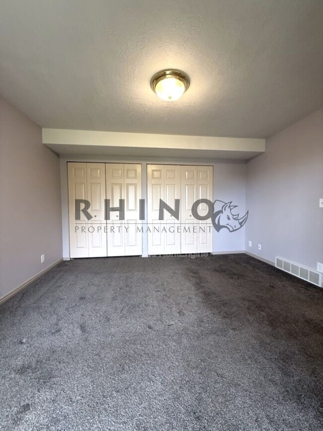 Building Photo - 370 W 4900 S