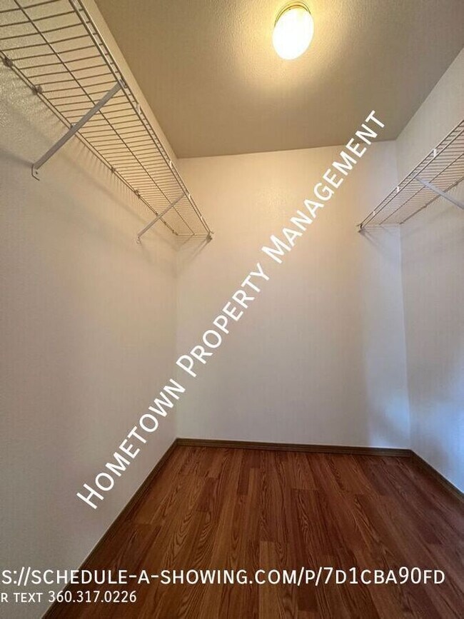 Building Photo - 4206 Wonderwood Ln SE