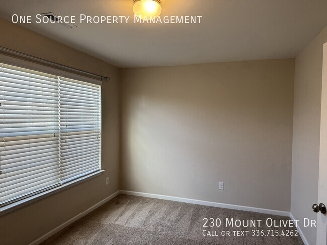 Building Photo - 230 Mount Olivet Dr