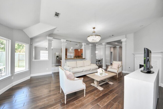 Building Photo - 18027 Parkwille Ln