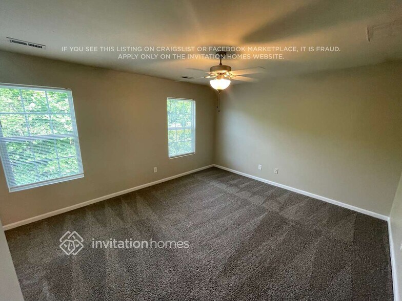 Building Photo - 1330 Cadre Cir