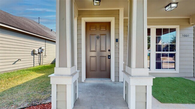 Building Photo - 16611 Cheshire Grove Ln