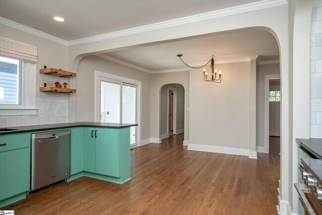 Building Photo - 202 Briarcliff Dr