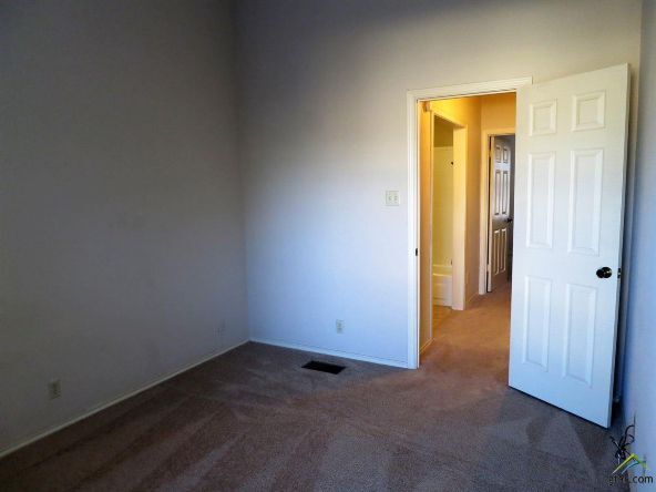 Building Photo - 5809 Hollytree-