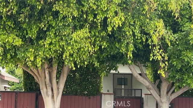 Building Photo - 1549 Burnside Ave