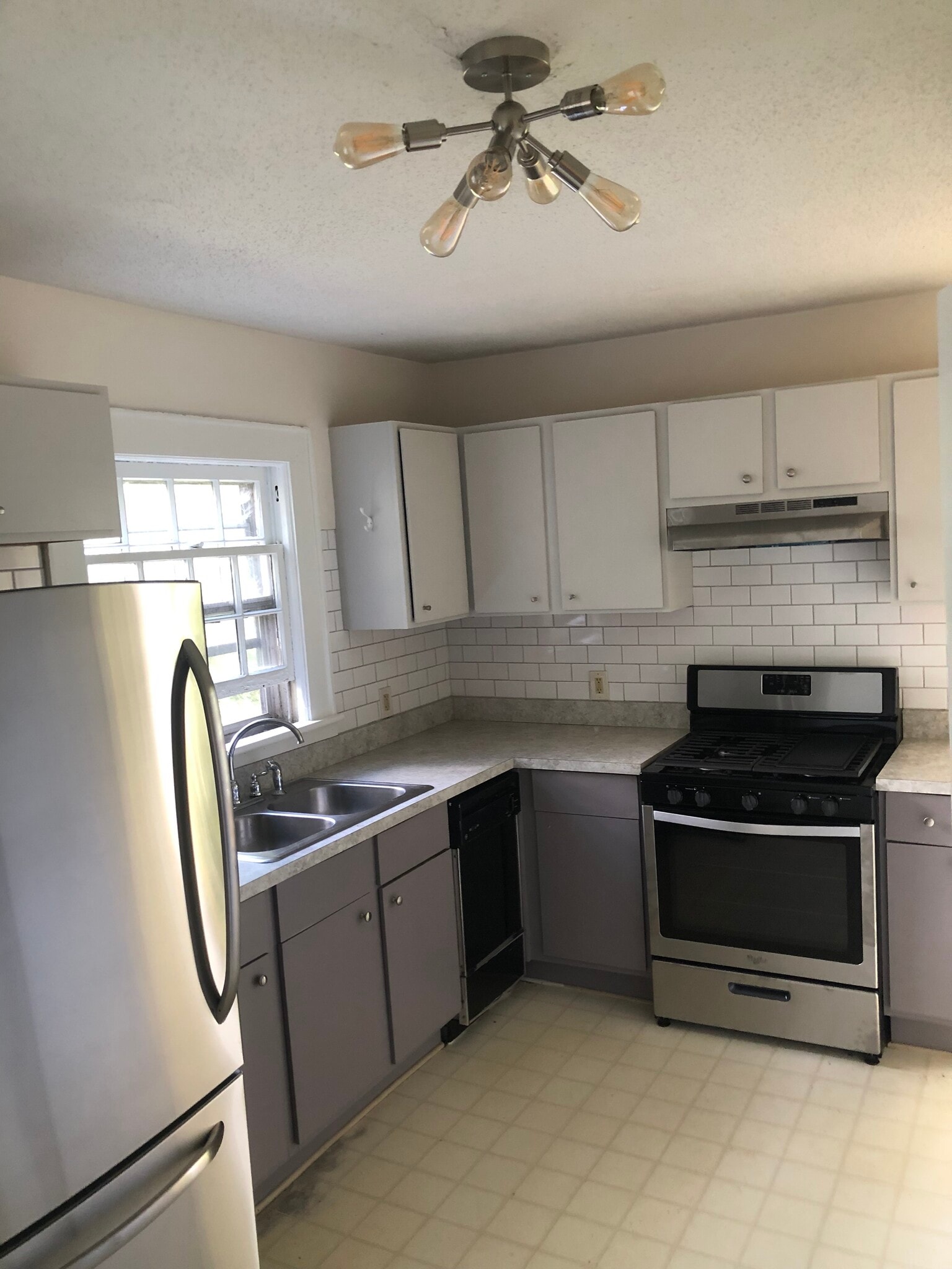 Building Photo - 1002 4th Street Dr NW