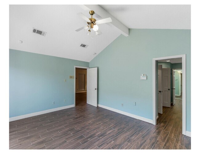 Building Photo - 13902 Paradise Valley Dr