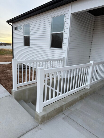 Building Photo - 184 N Rick Way