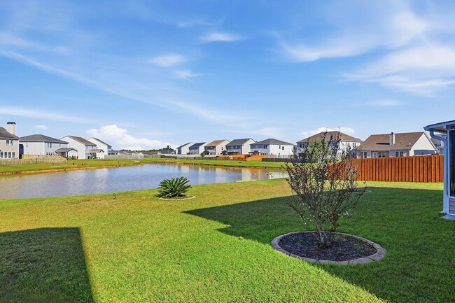 Building Photo - 225 Willow Point Cir