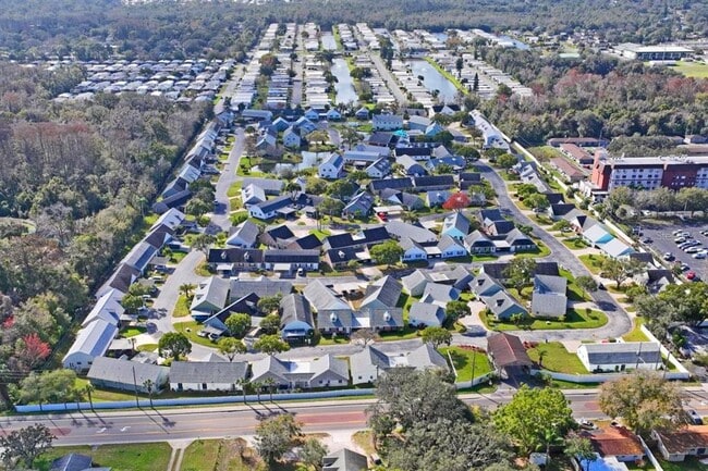 Building Photo - 6634 Hickorywood Ln