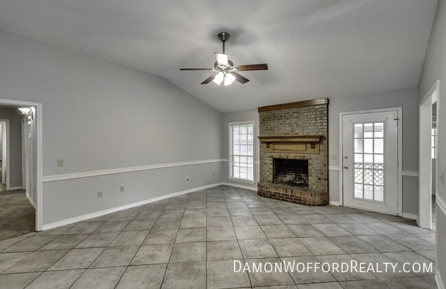 Building Photo - 502 Pelahatchie Shore Dr