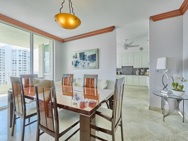 Building Photo - 3720 S Ocean Blvd