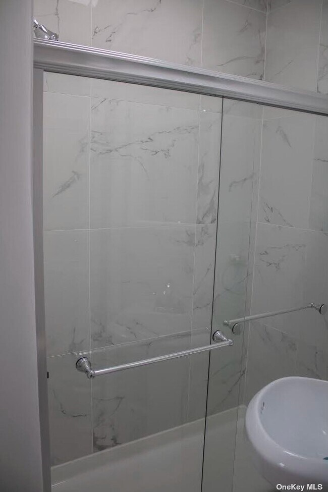 Building Photo - 61-29 Cooper Ave