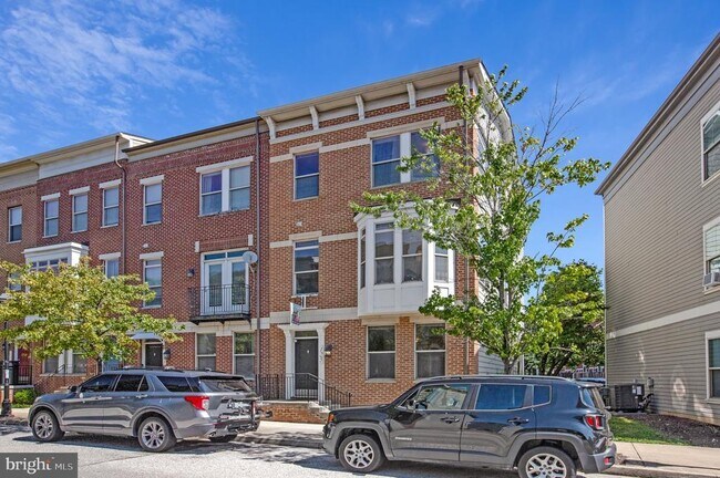 Building Photo - 125 S High St